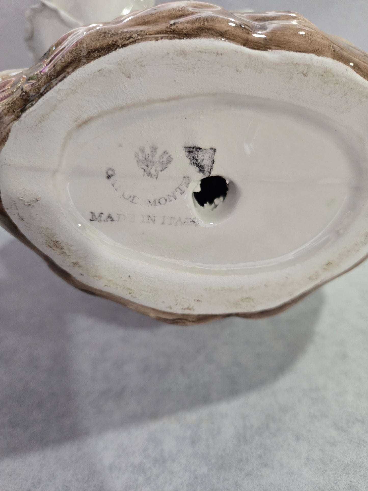 Capodimonte Swan with Three Roses