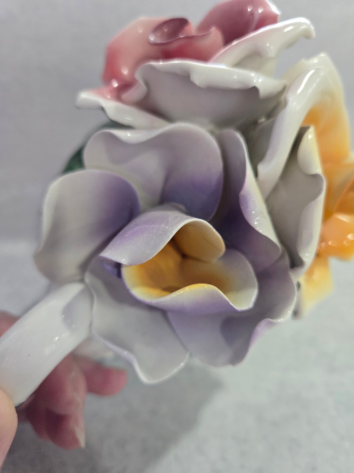 Capodimonte Swan with Three Roses