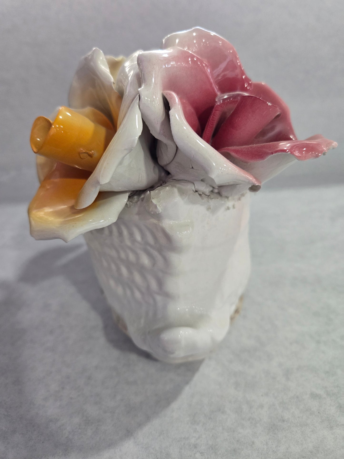 Capodimonte Swan with Three Roses