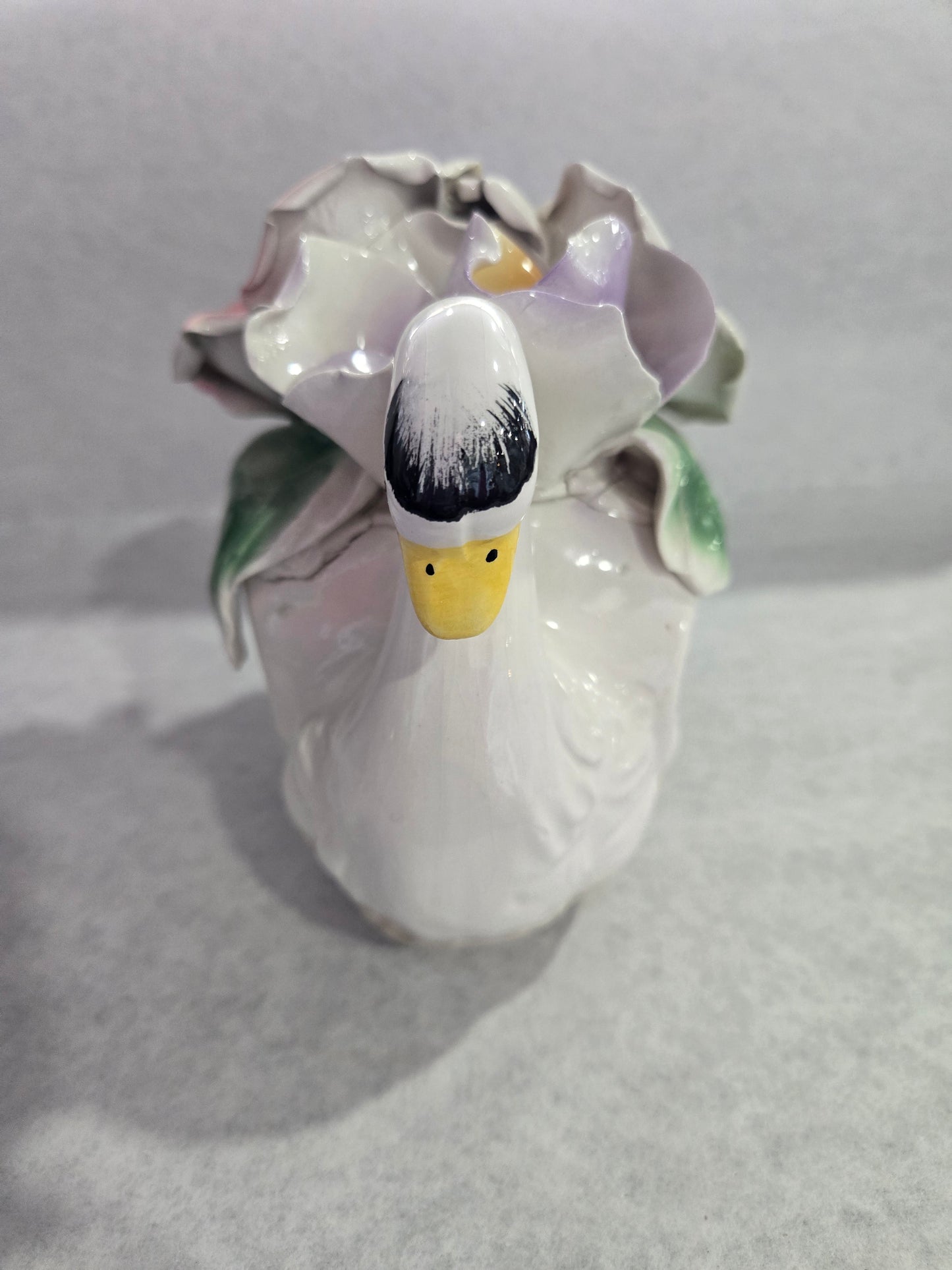 Capodimonte Swan with Three Roses
