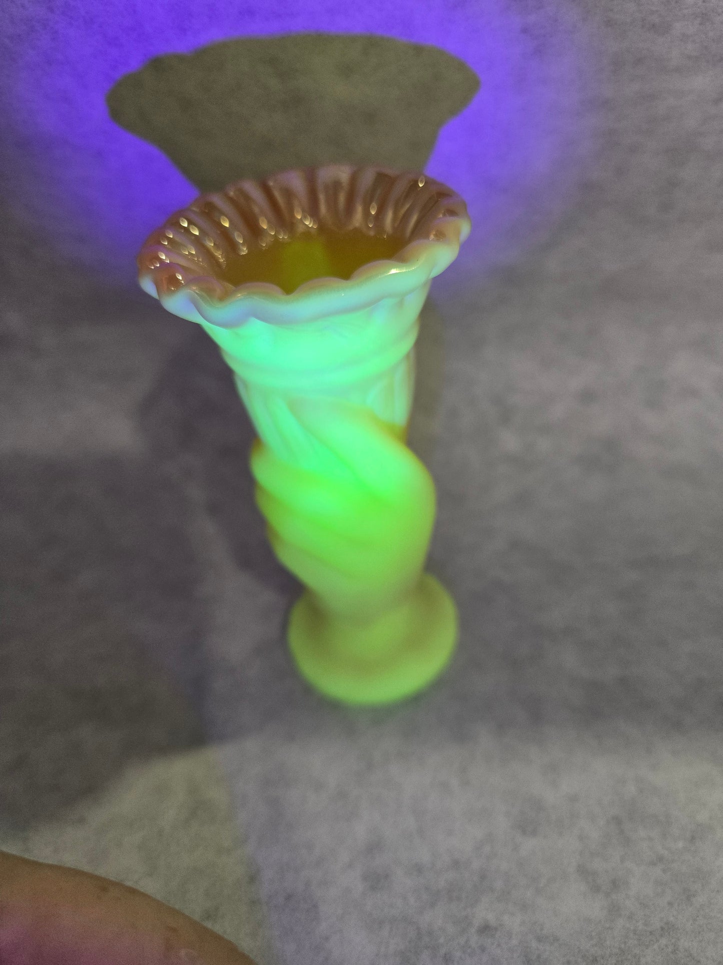 Vintage Fenton Burmese Bud Vase