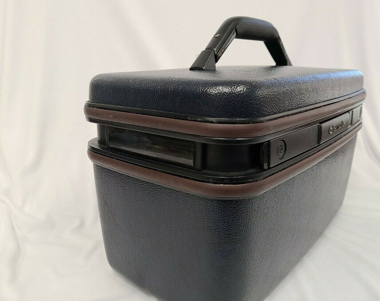 Vintage Samsonite Navy Blue Silhouette Train Case