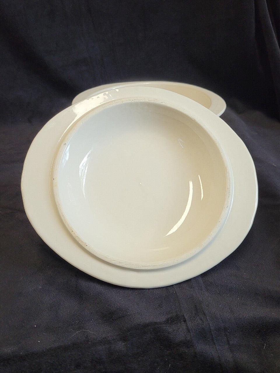 Vintage Round Dutch Oven with Amish Children