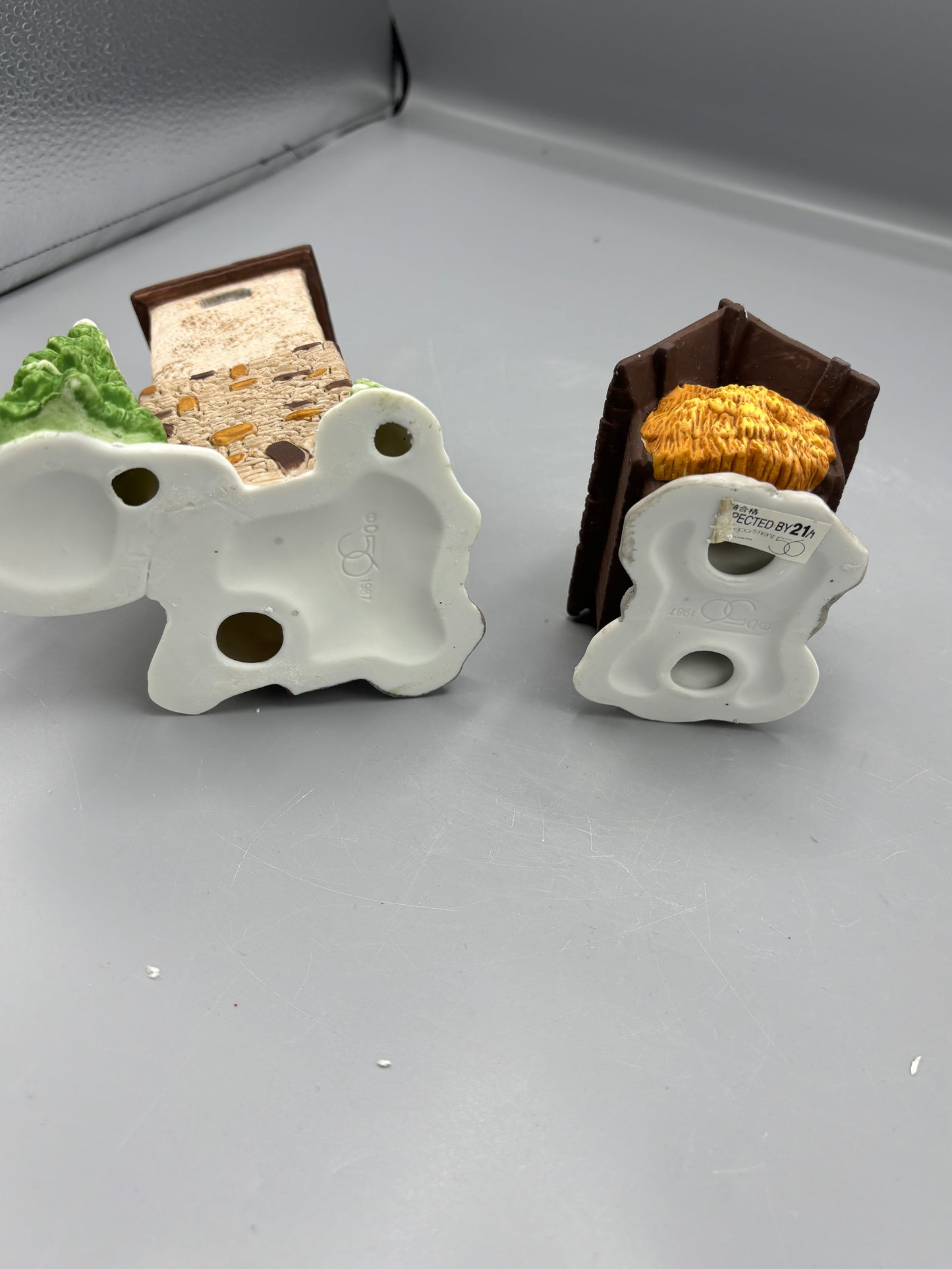 Department 56 Dickens Village Silo & Hay shed