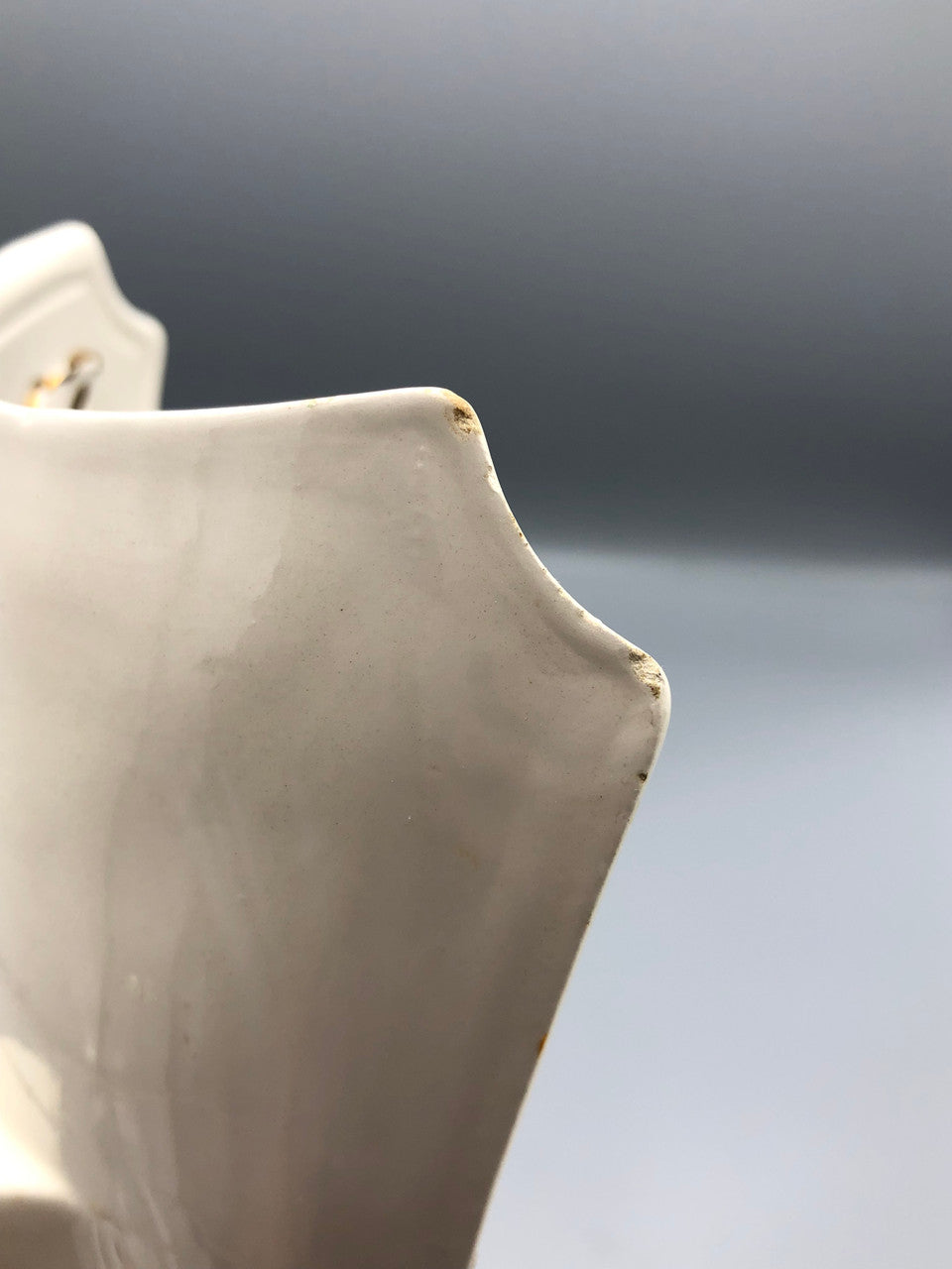 Cream & Gold curved dish