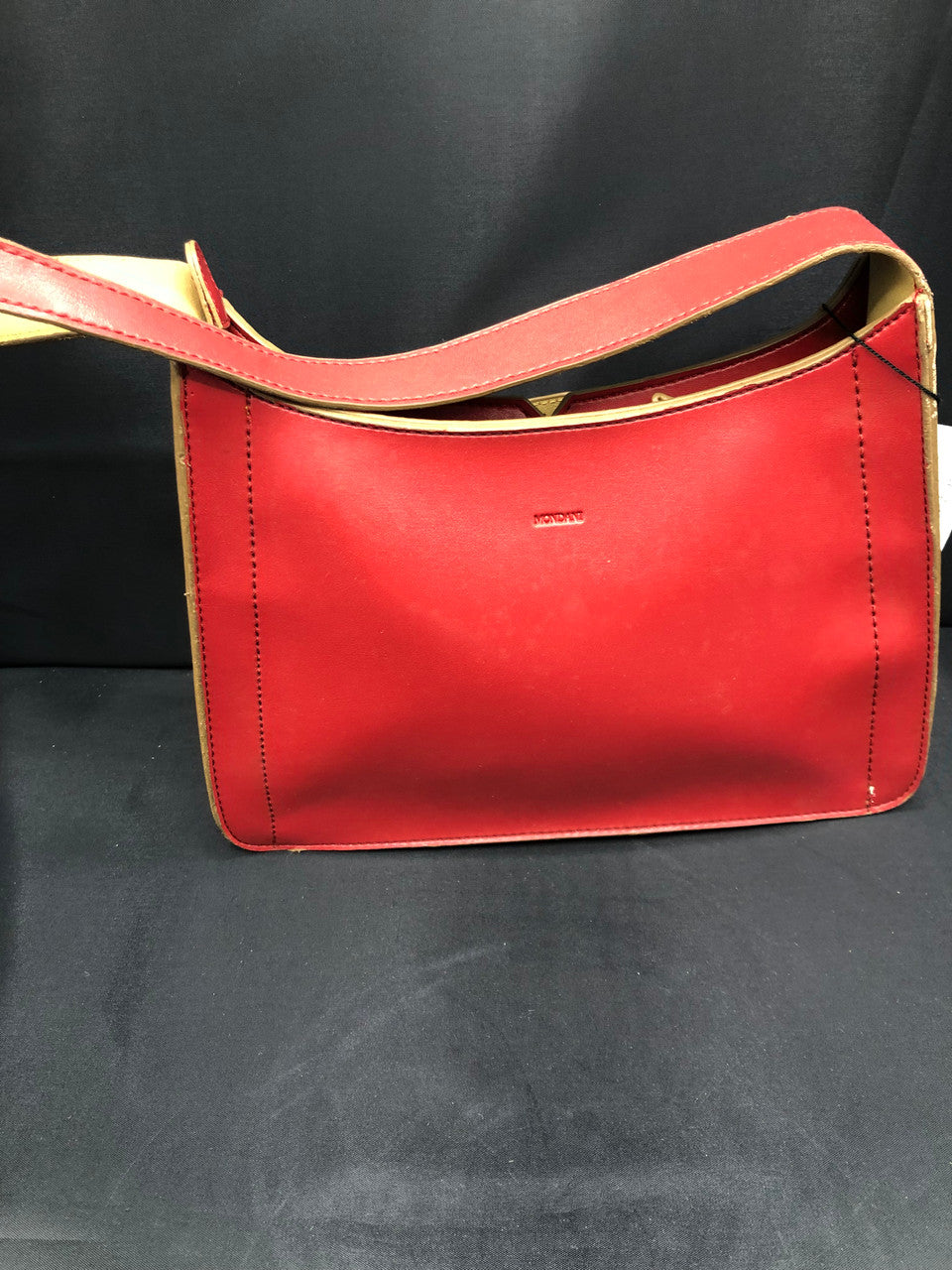 Mondani Red Shoulder Bag