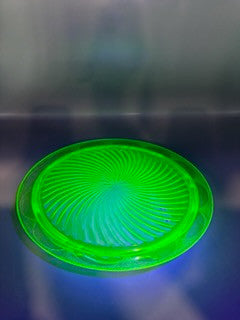 Vaseline uranium spiral footed plate