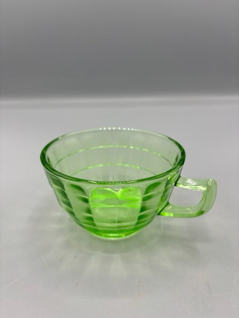Uranium glass block optic cup