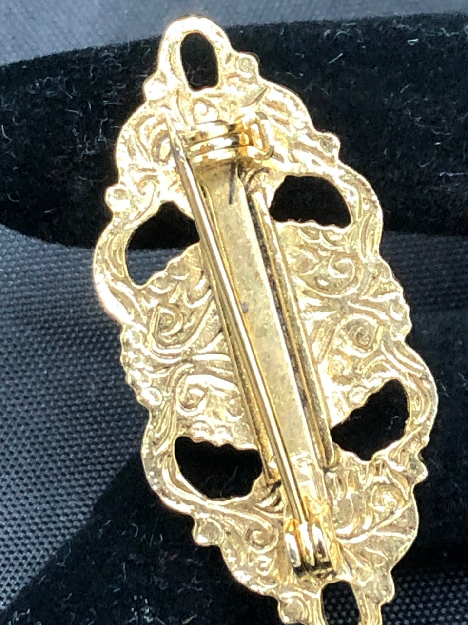 1928 Faux Pearl lapel pin