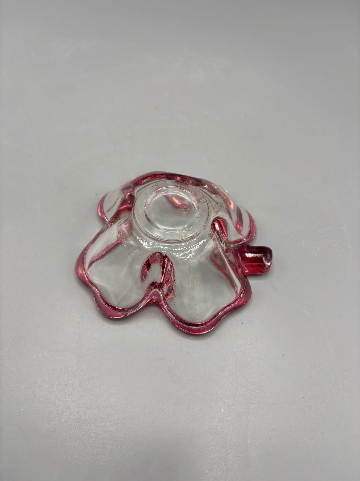 Vintage pink trimmed 4 leaf clover trinket dish