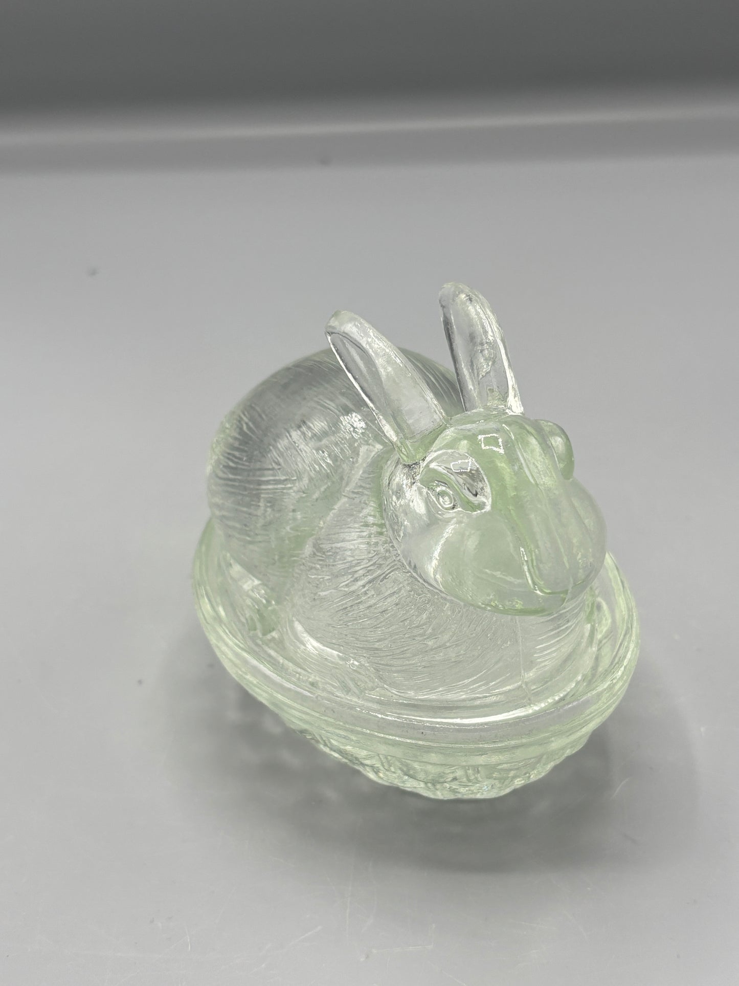 Vintage L.E. Smith glass rabbit on nest