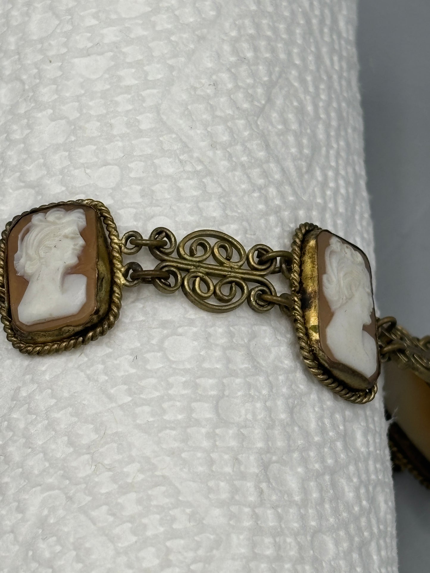 Gold tone filigree 5 Cameo bracelet