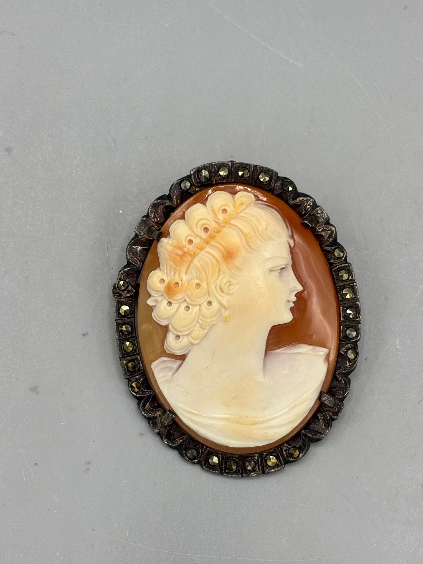 Sterling Cameo Lady brooch