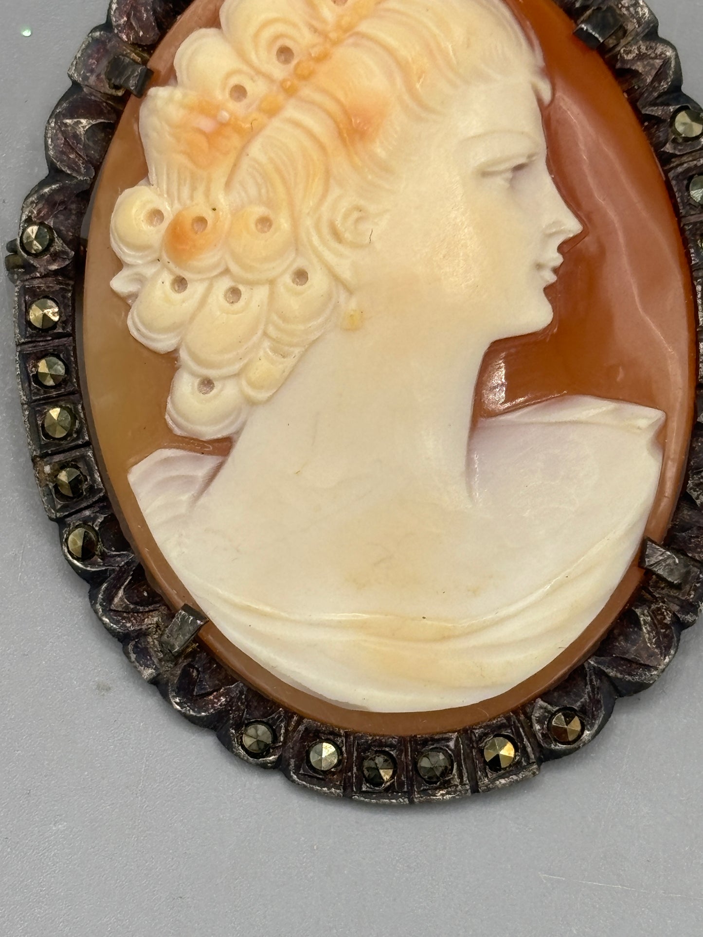 Sterling Cameo Lady brooch