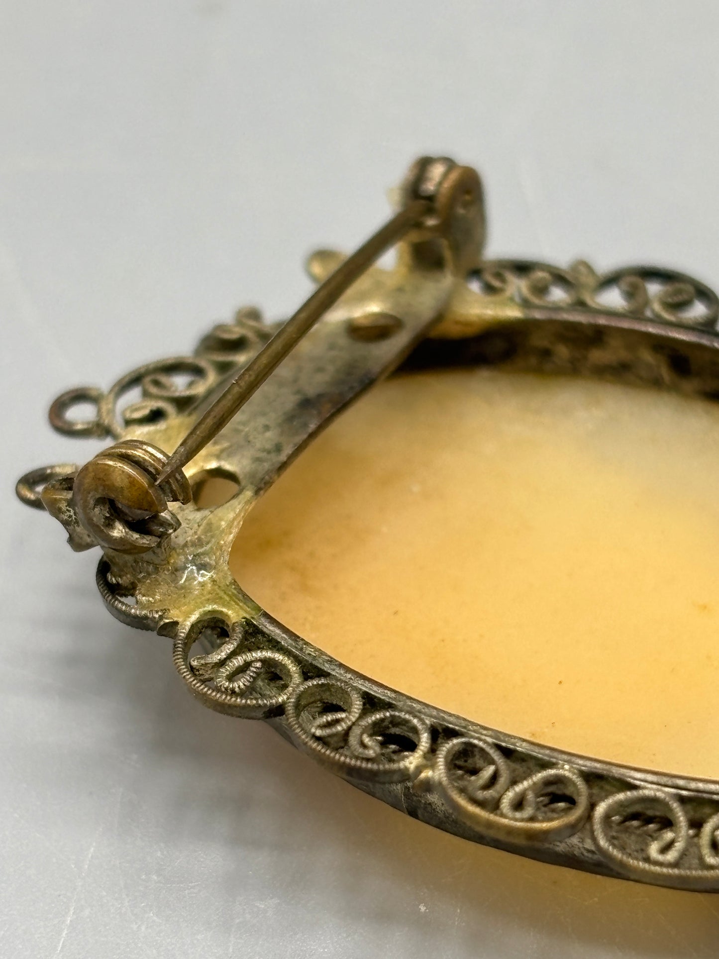 Silver filigree Cameo brooch
