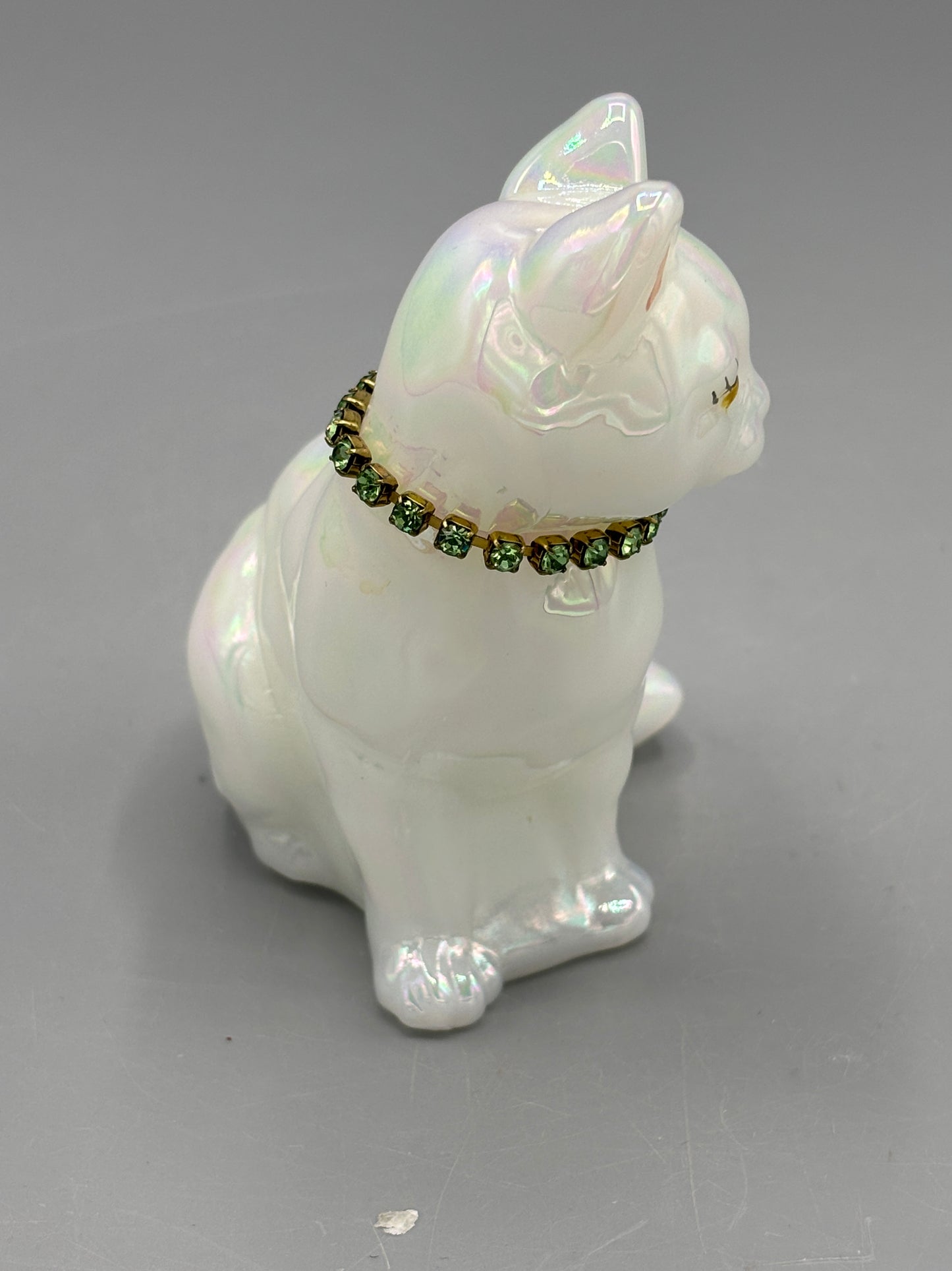 Vintage Fenton Iridescent white cat with rhinestone collar