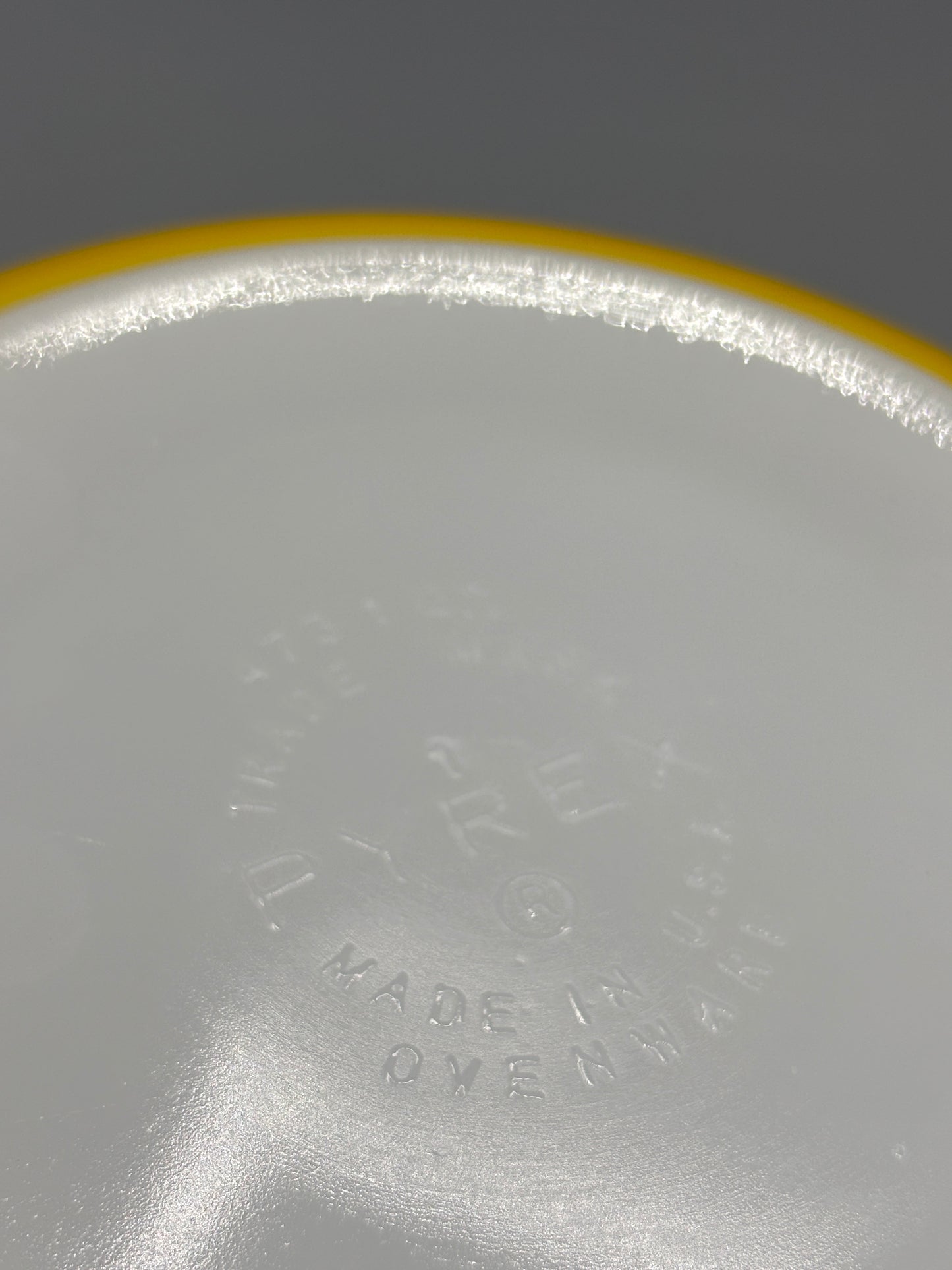 Vintage Pyrex Americana Cinderella 1 1/2 qt bowl