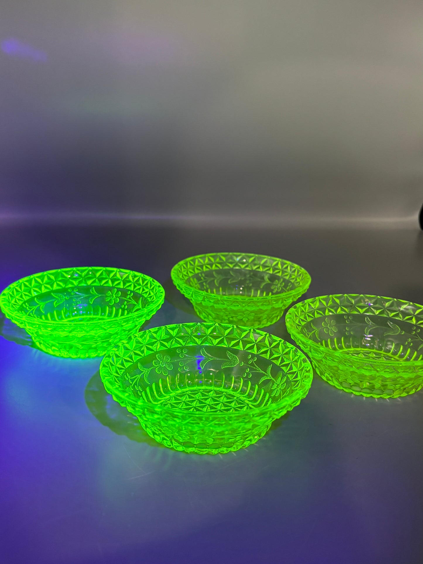 Vintage Vaseline glass berry bowl set