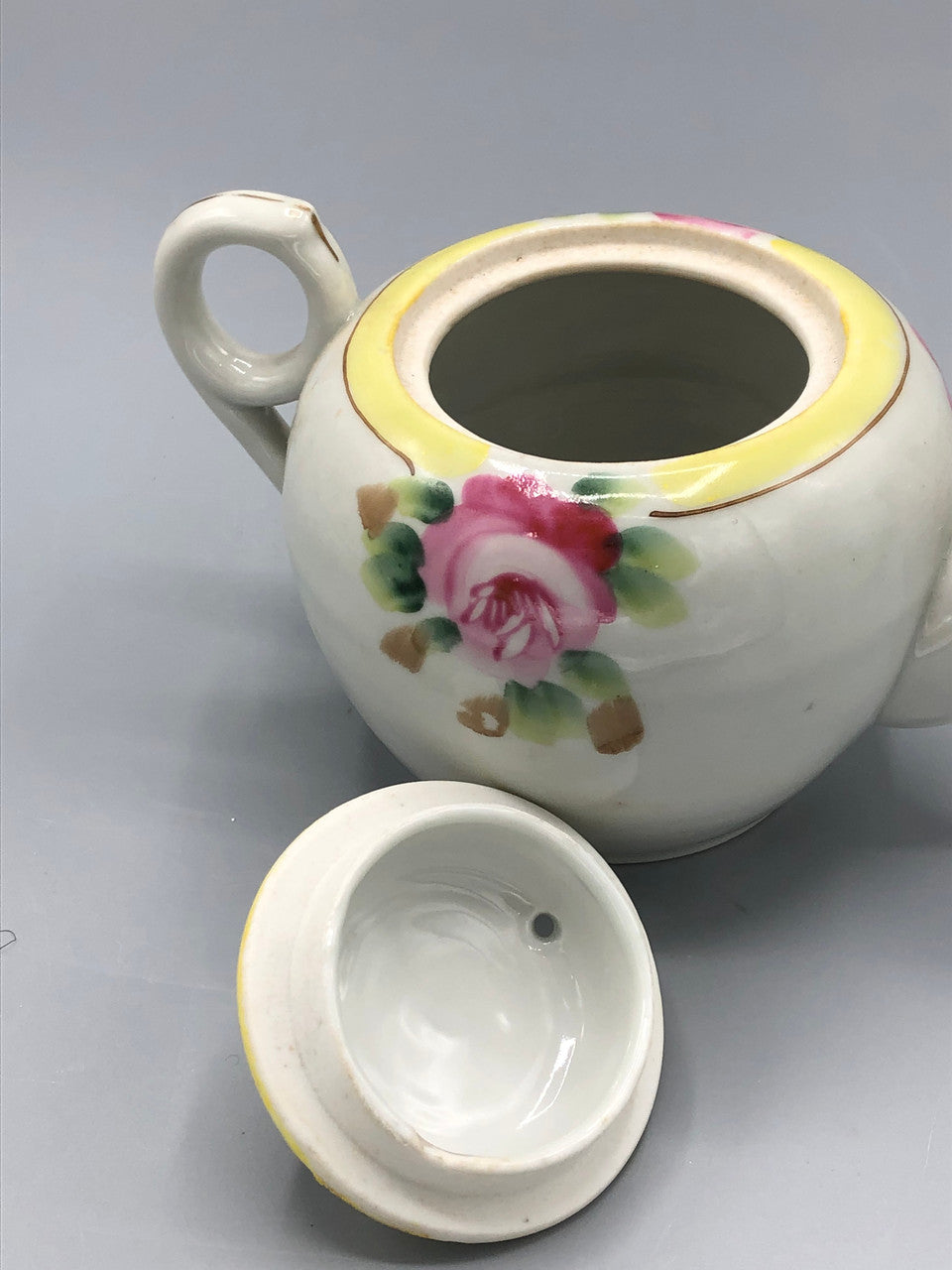 Japanese Tea Pot with flowers