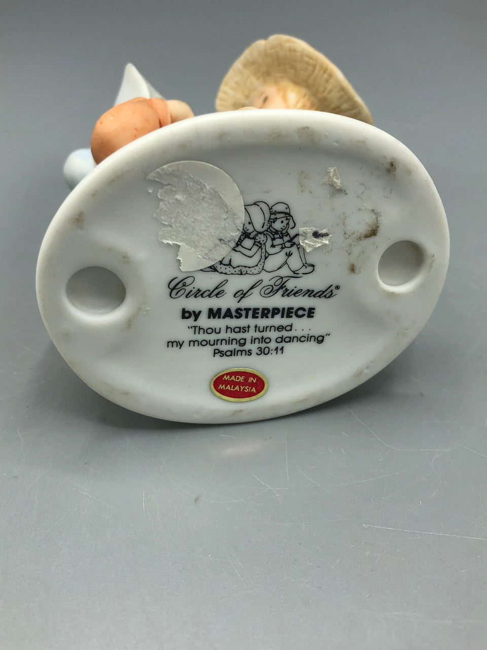 Circle of friends "Dancing"