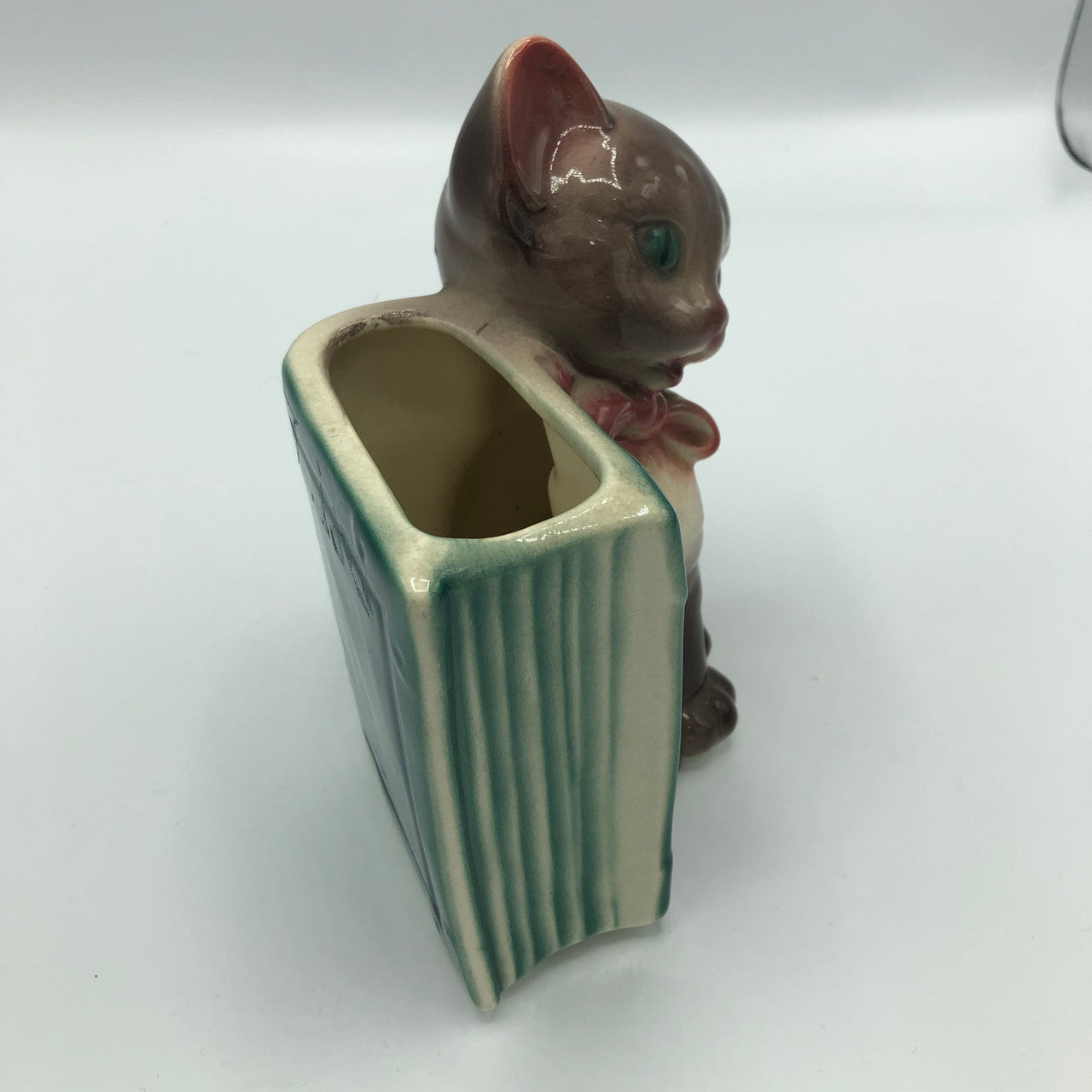 Royal Copley Kitten Planter