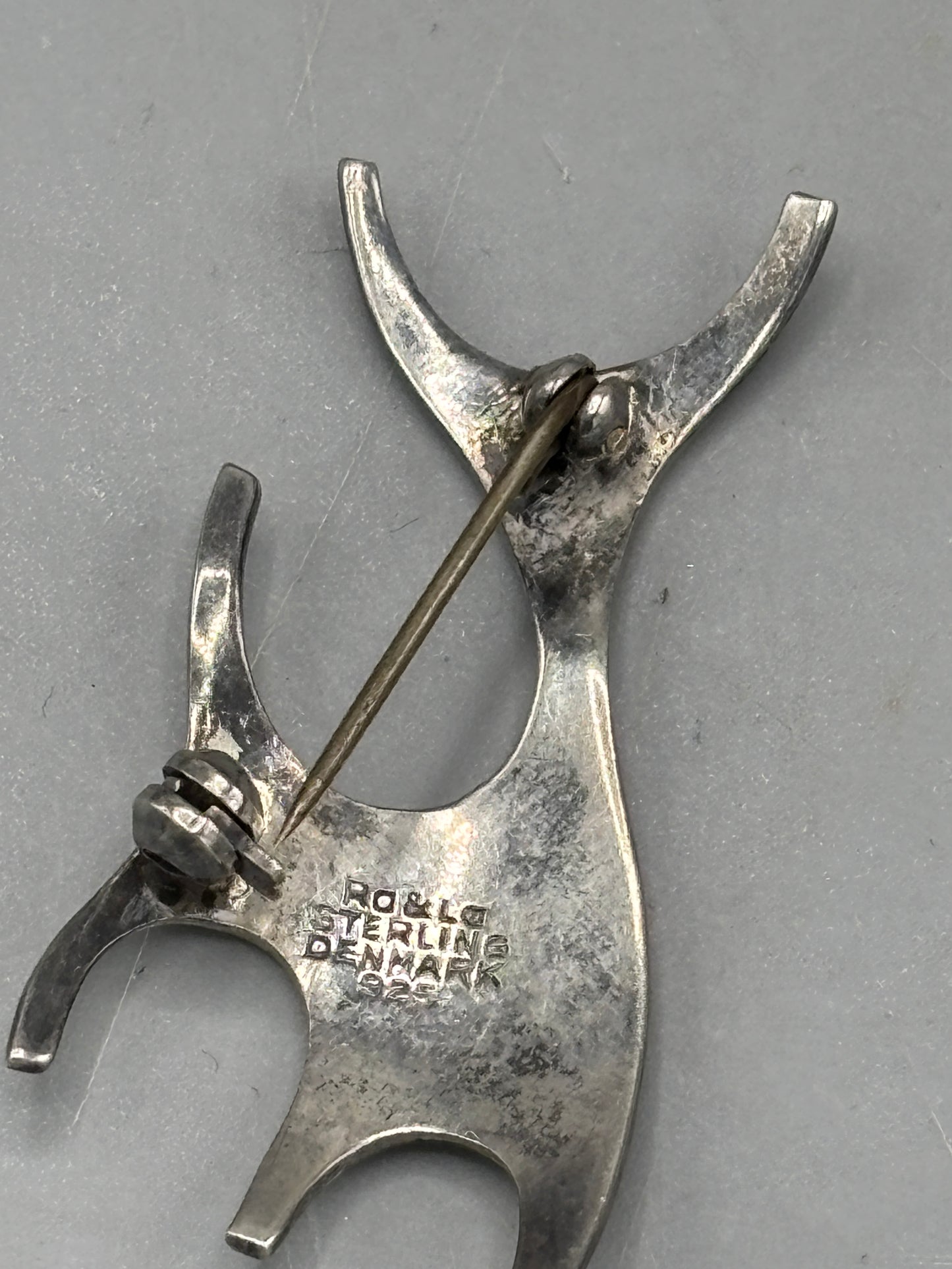 Vintage Ra & La sterling animal brooch