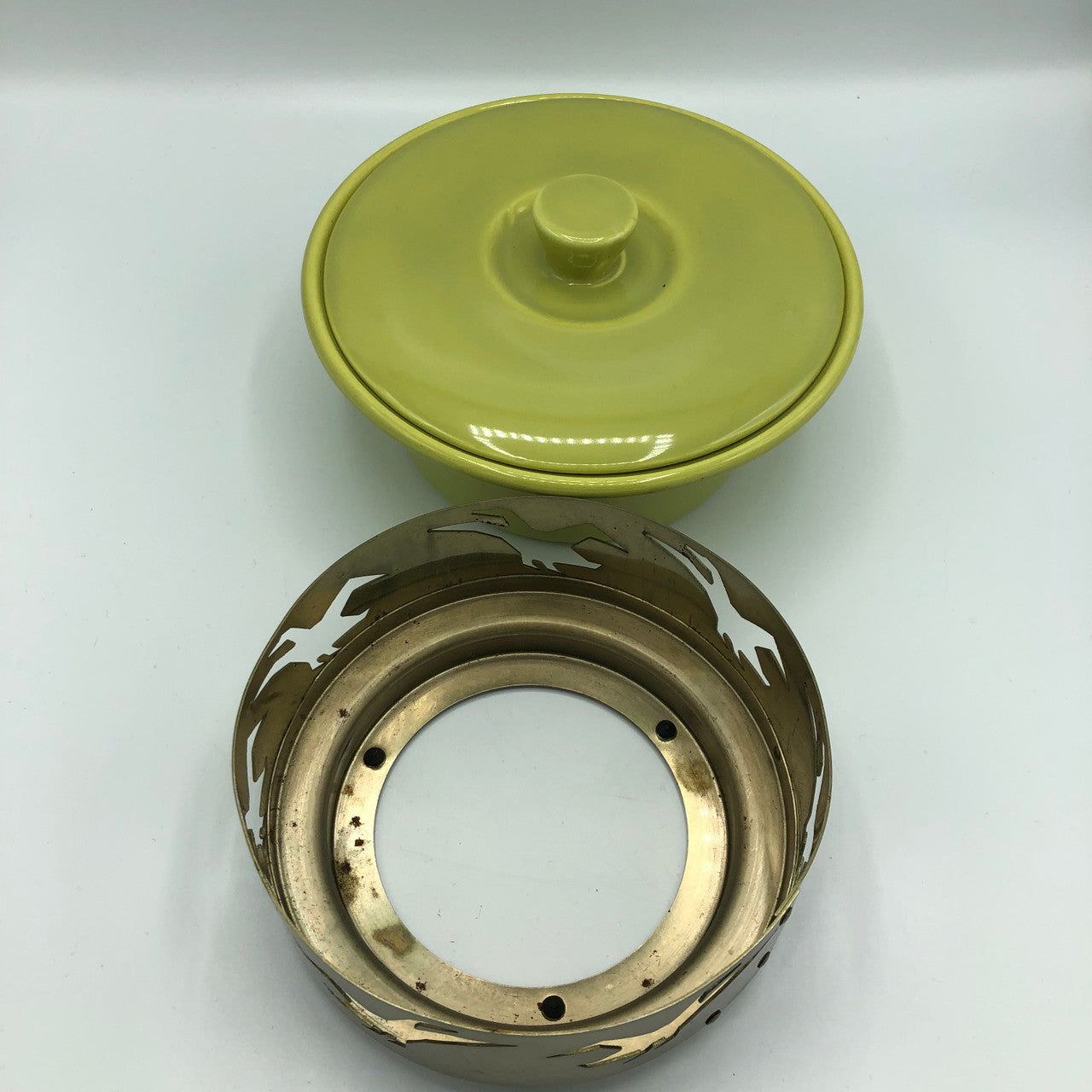 Baur lime green covered Casserole dish