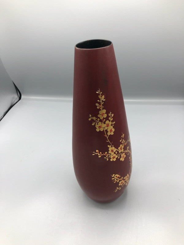 Lacquer 12 vase