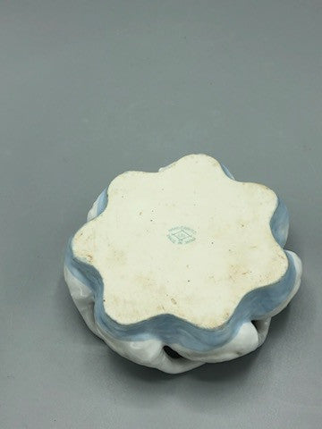 Circle of geese candleholder