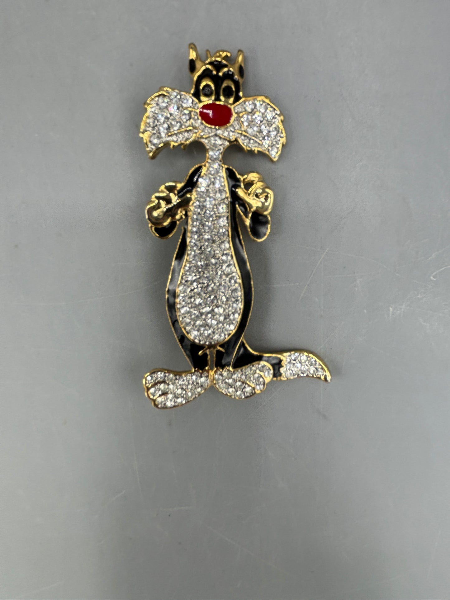 Warner Brothers Sylvester the cat full body brooch