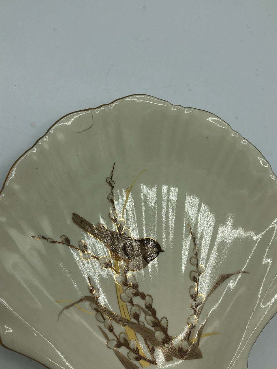 Small Otagirii Scallop Shell with Bird