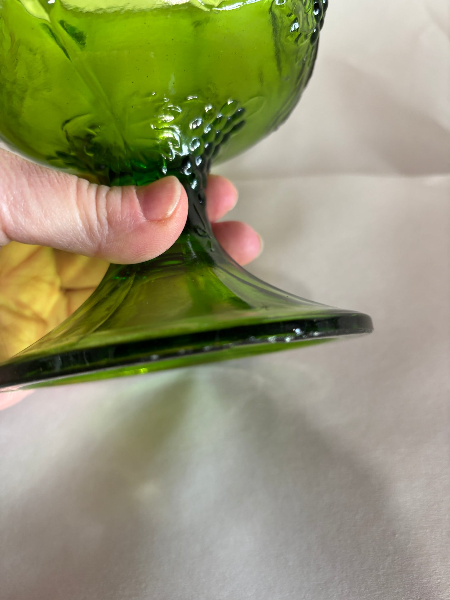 Vintage Indiana Company Harvest Pedestal grape bowl