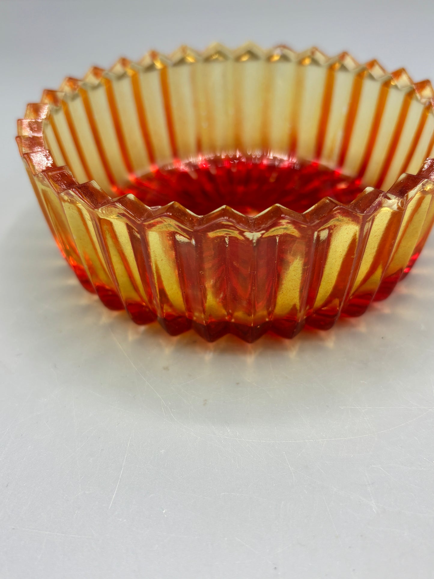 Vintage Jeanette glass Swan
