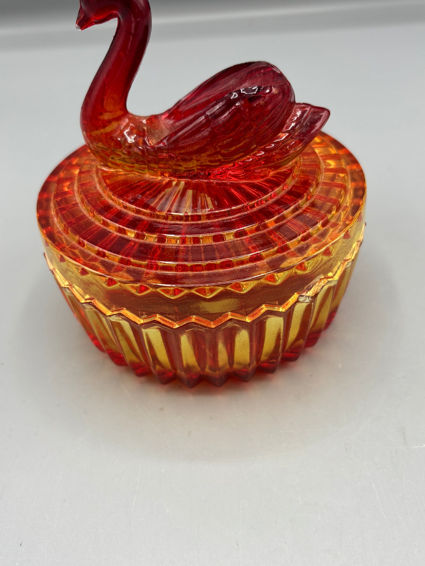Vintage Jeanette glass Swan