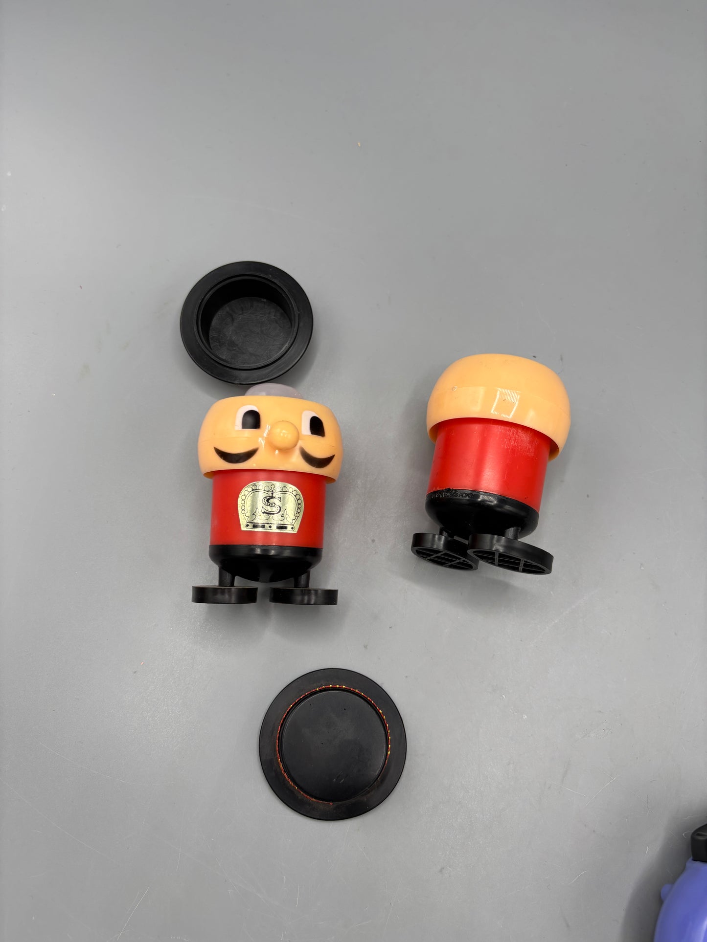 Vintage Beefeater Guards Salt & Pepper