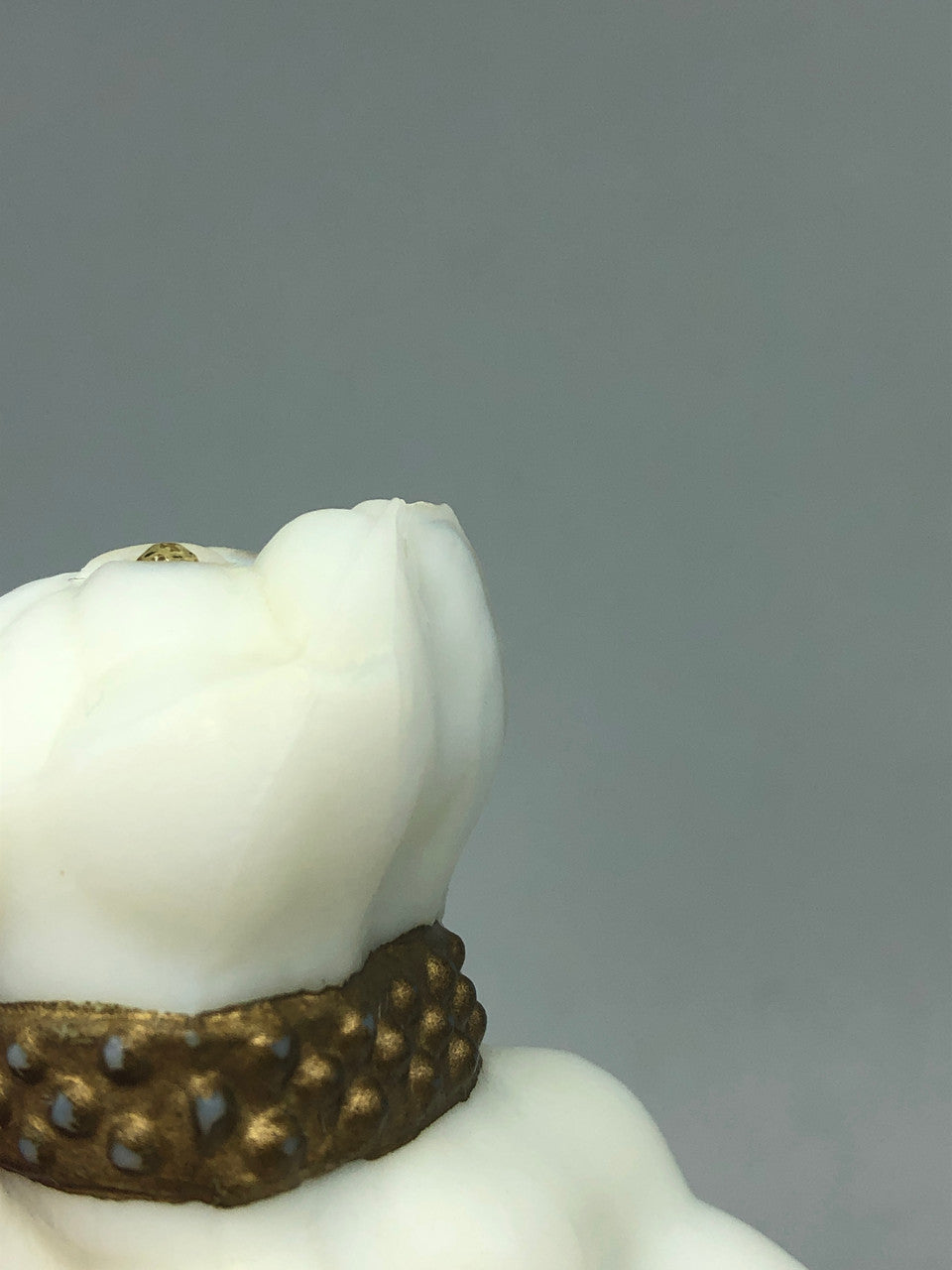 Westmoreland milk glassbulldog figure