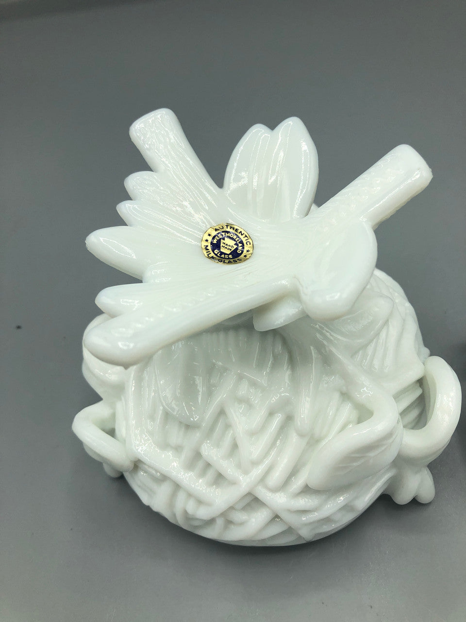 Westmoreland milk glass bird on nest