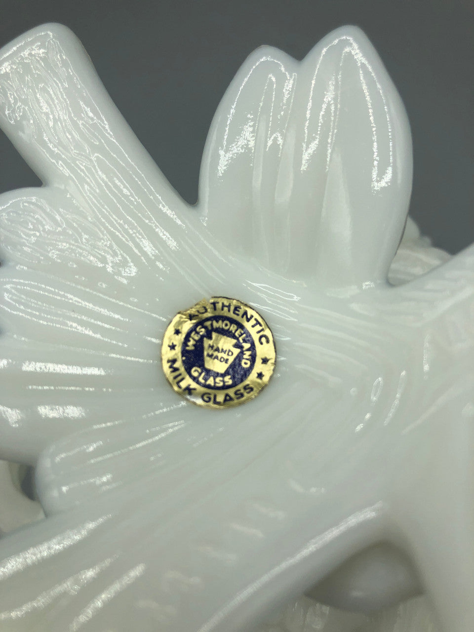 Westmoreland milk glass bird on nest