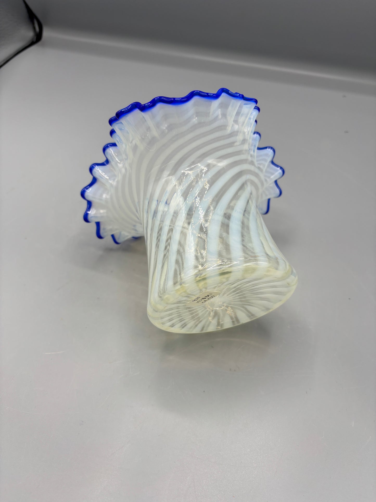 Vintage Fenton Blue Ridge Crest Opalescent Spiral Optic Hat vase