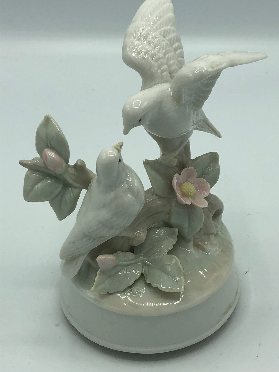 Vintage Arnait love birds music box