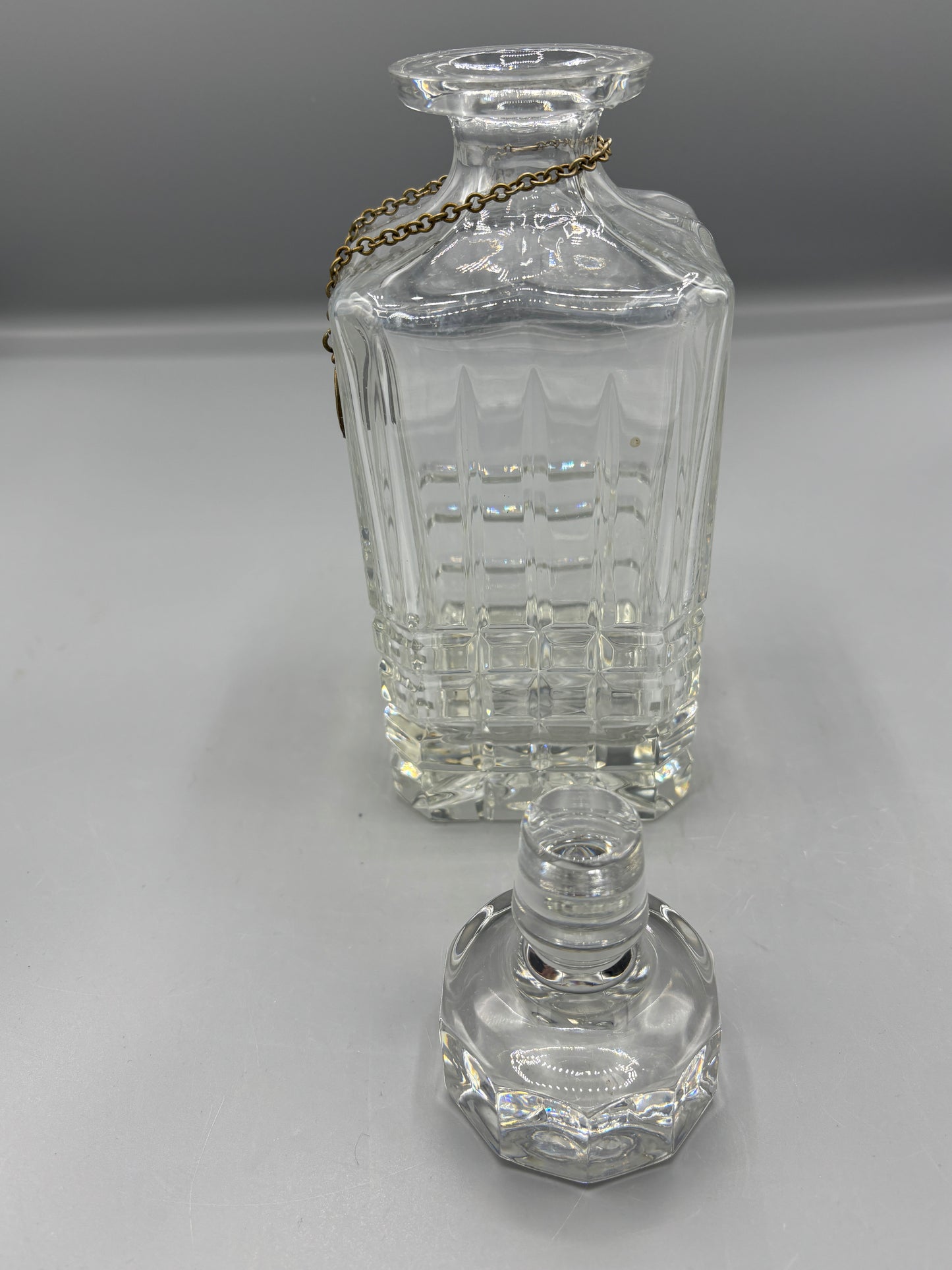 Heavy cut Crystal Godinger Rye tag decanter