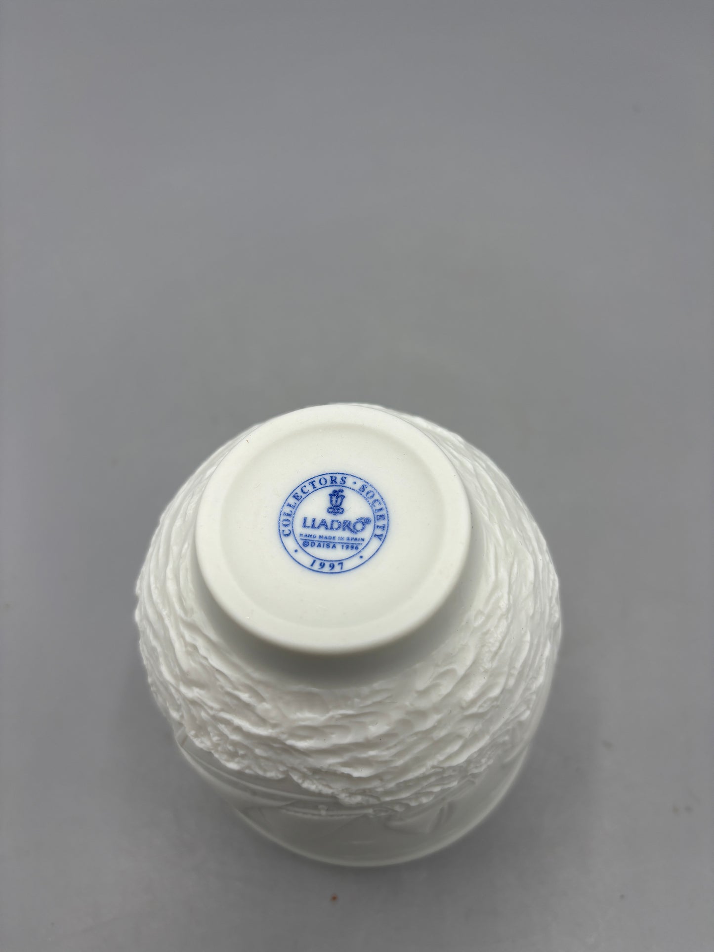 1997 Lladro "Sailing the Seas" collectors society cup