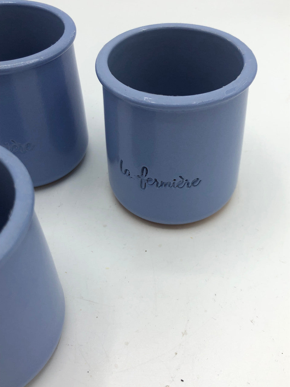 "La Fermiere" blue cups
