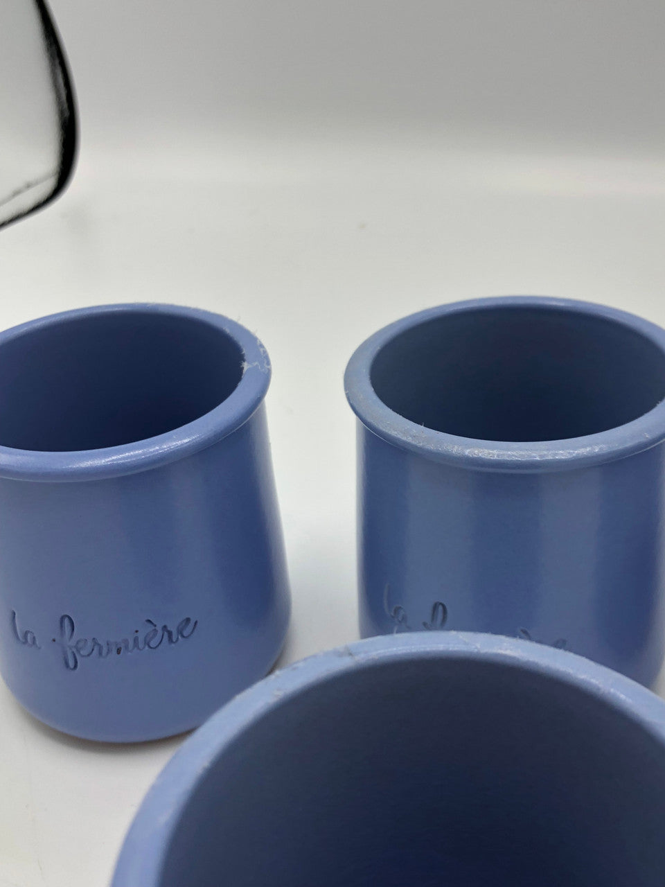 "La Fermiere" blue cups