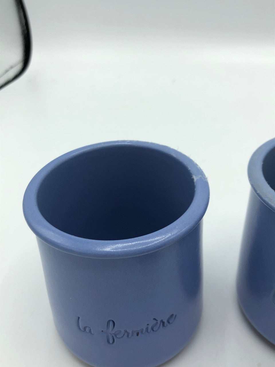 "La Fermiere" blue cups