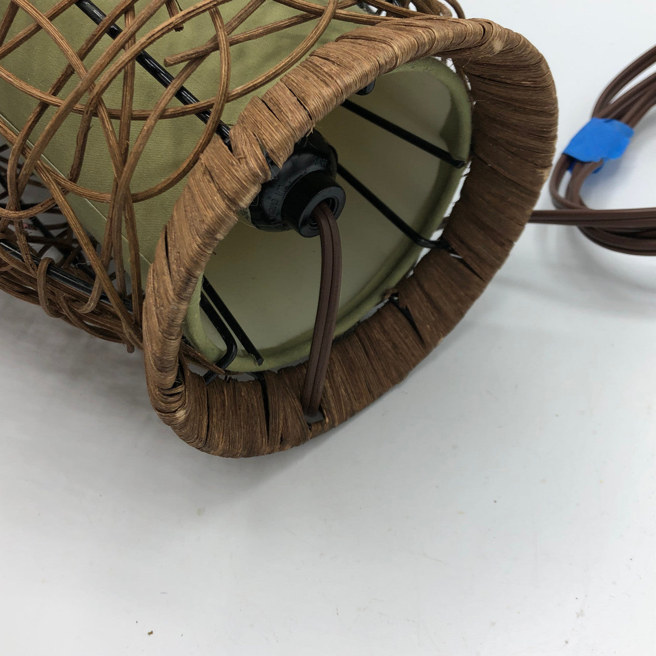 Mid Century Noguchi like table lamp