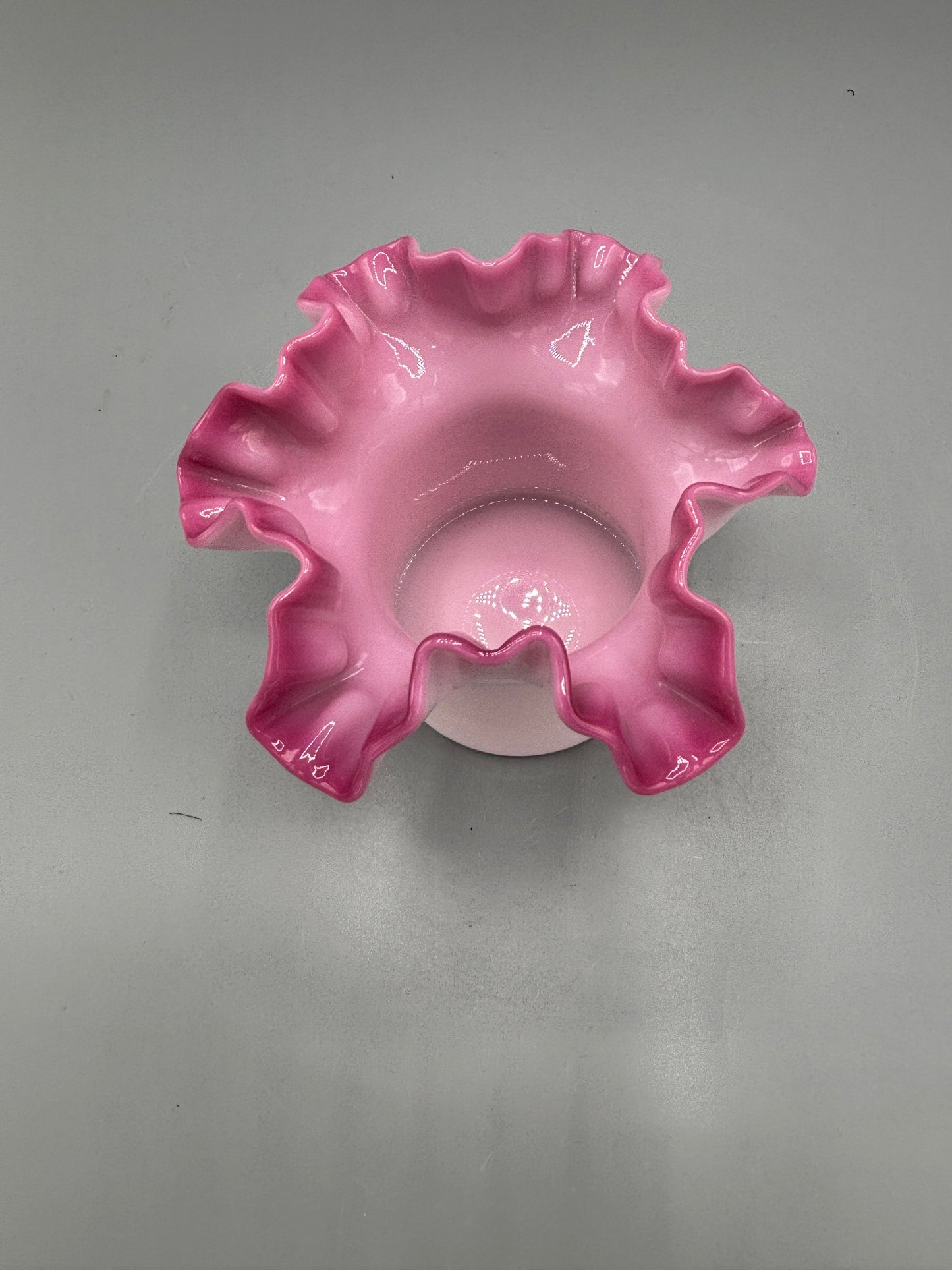 Vintage Fenton ruffled top hat vase