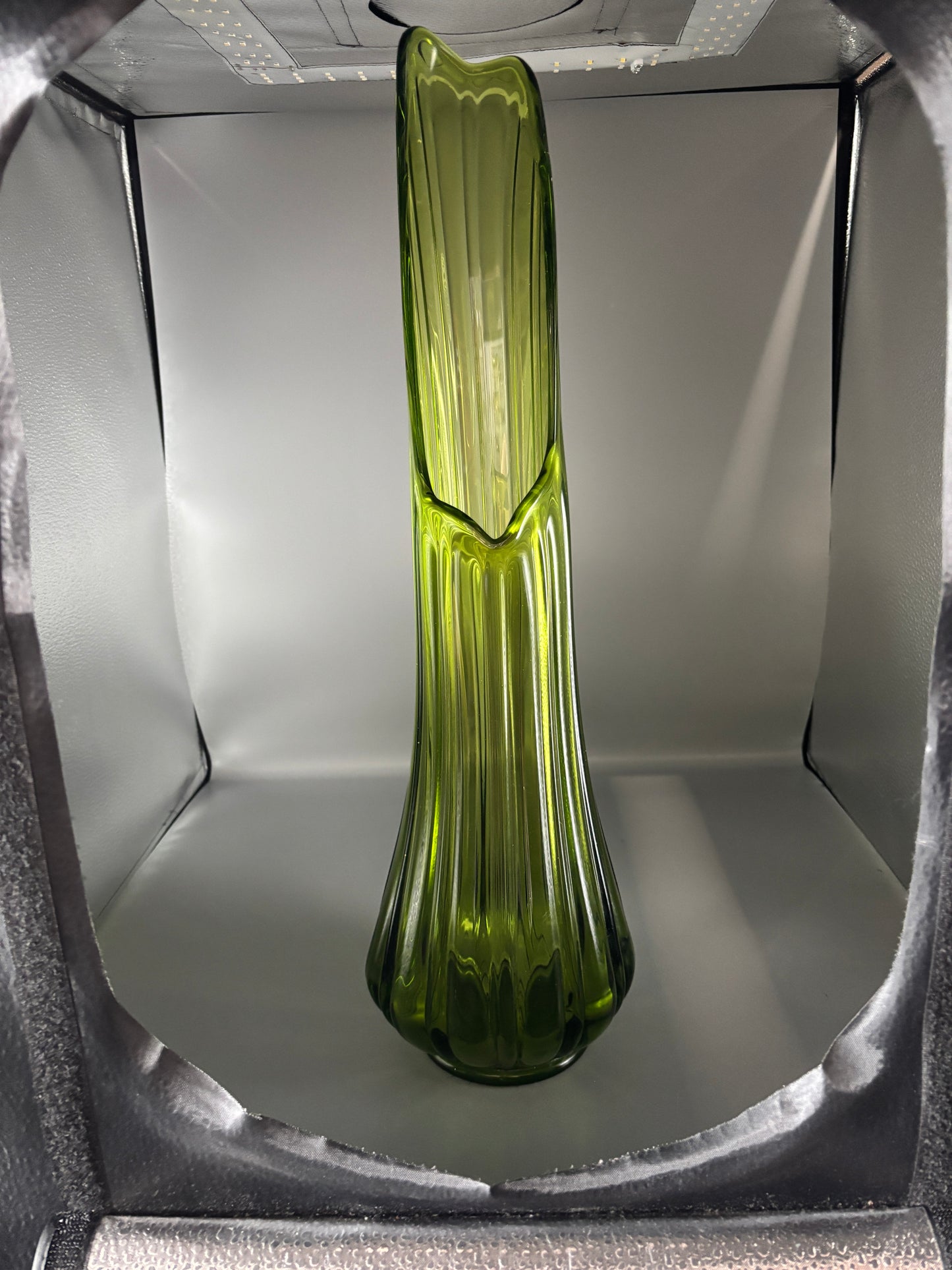 Vintage 22" Green L.E. Smith Swung Vase