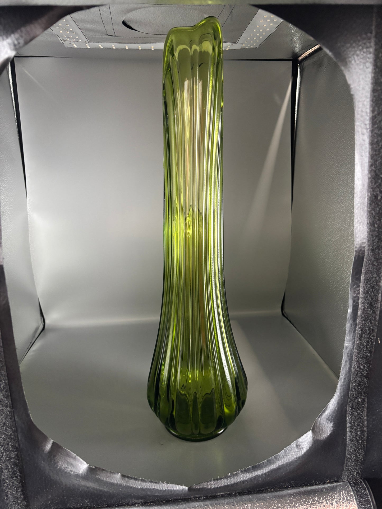 Vintage 22" Green L.E. Smith Swung Vase