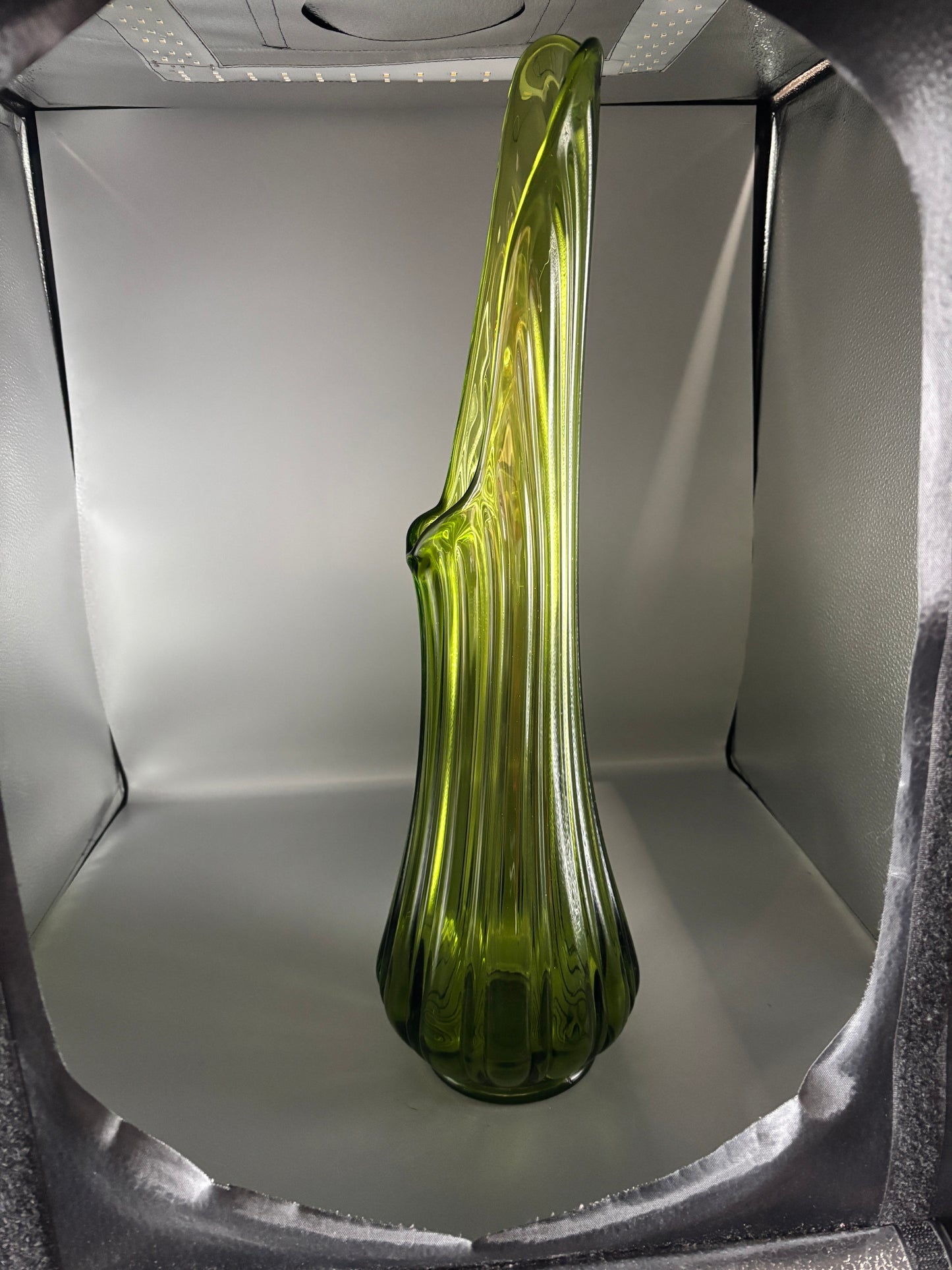 Vintage 22" Green L.E. Smith Swung Vase